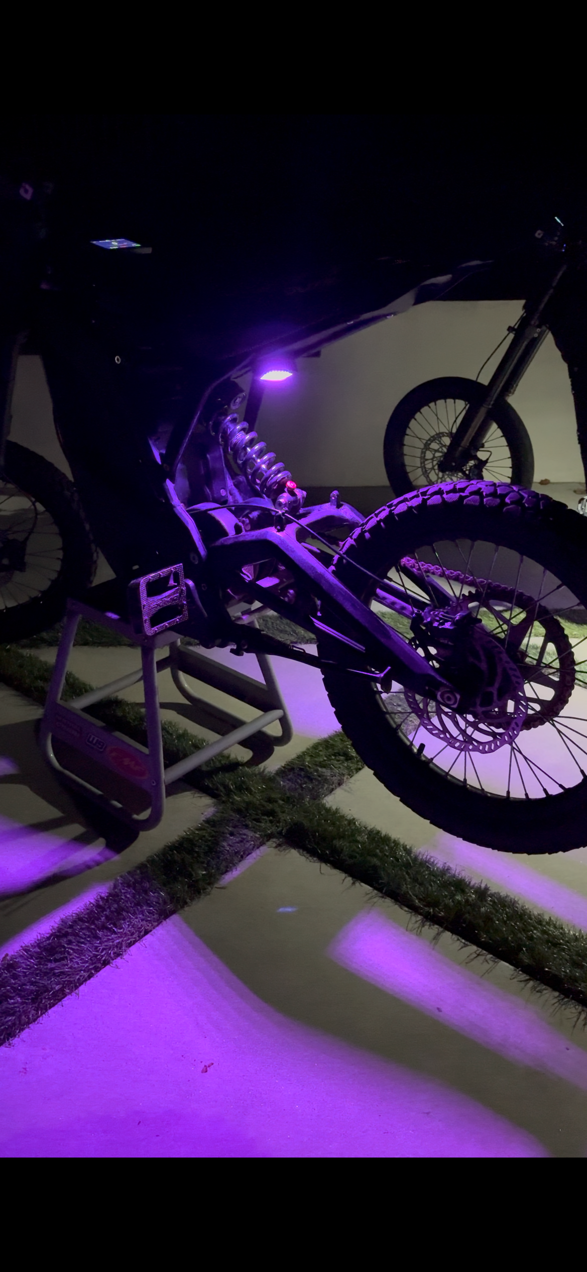E-moto GLOW Rock Light