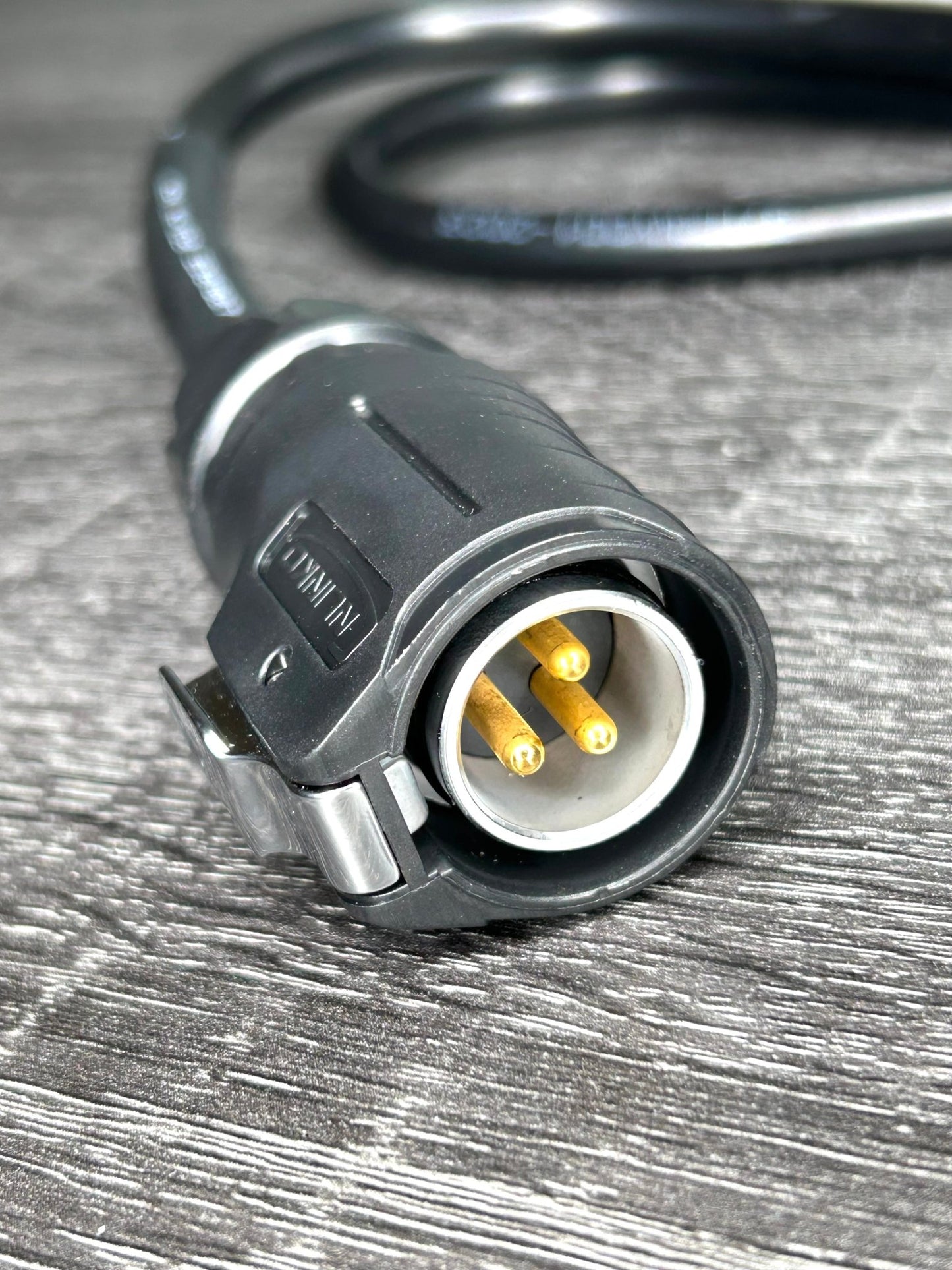 Surron Light Bee Charger - MXwraps