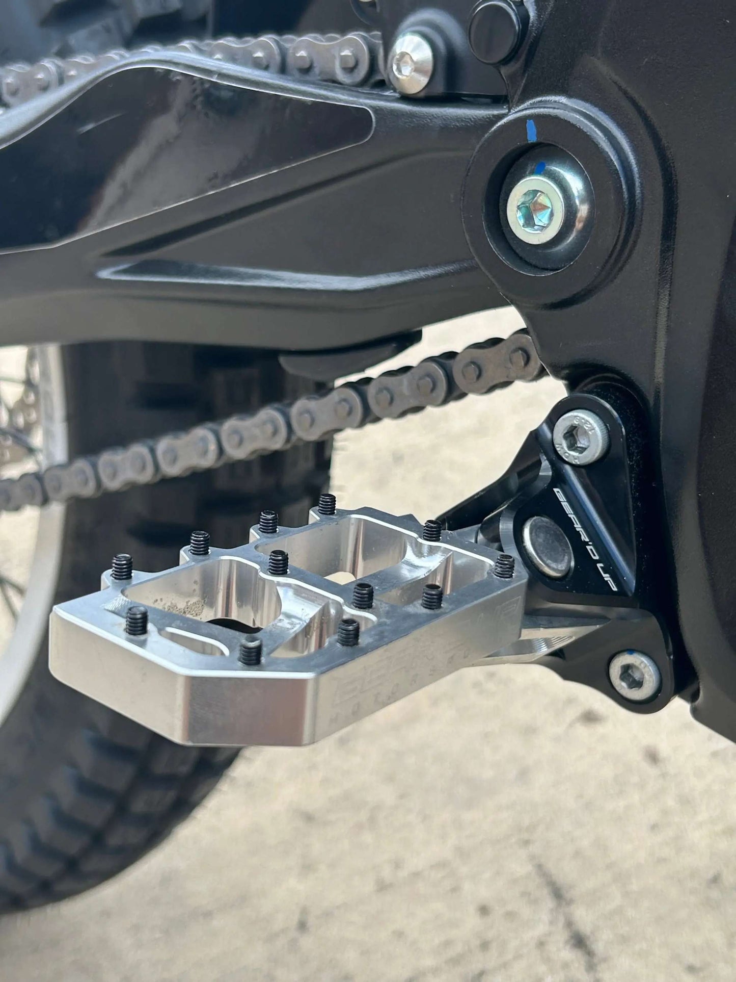 Ultra Bee Foot Peg Brackets-Gear’d Up - MXwraps