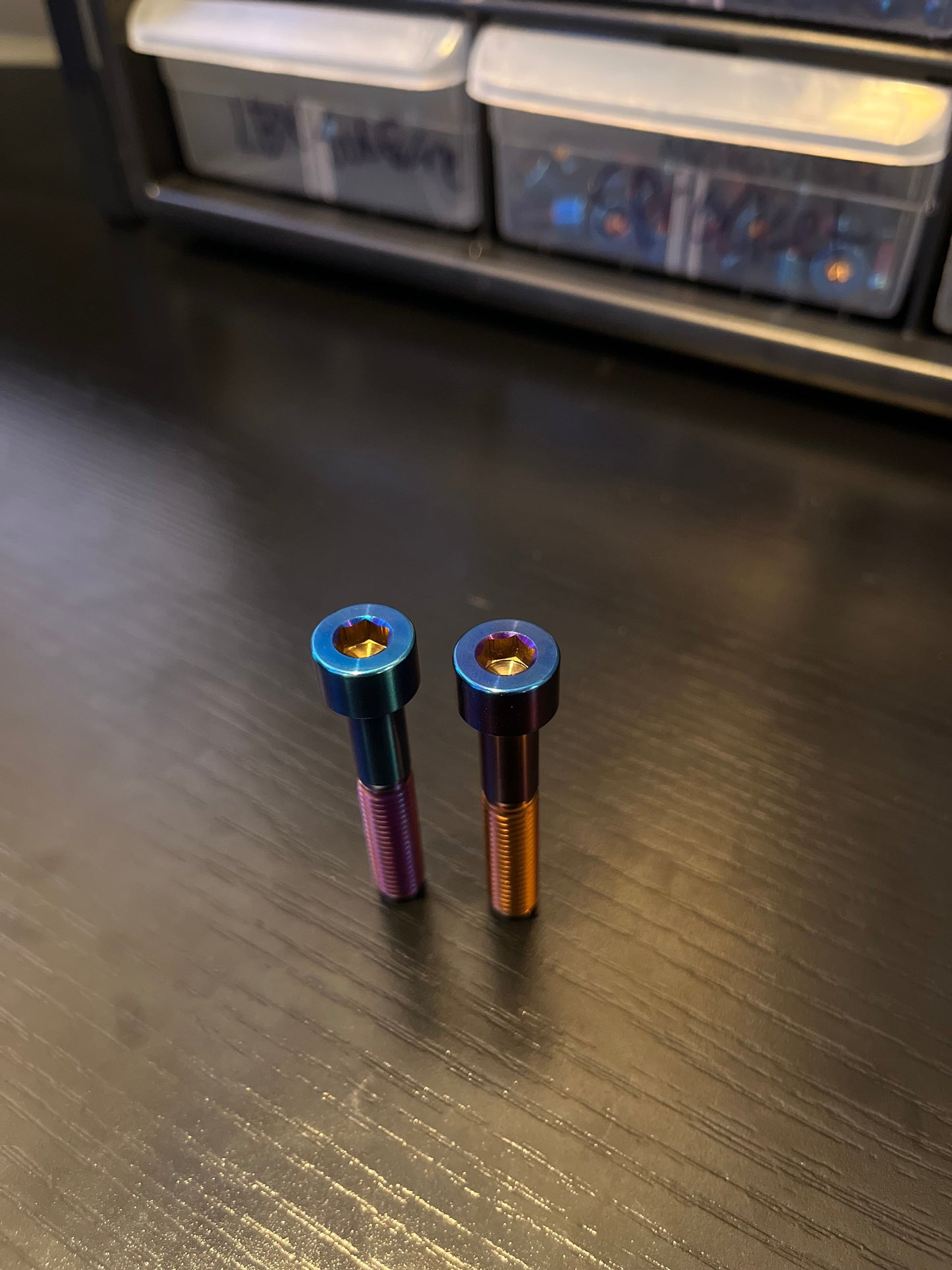 Ultra Bee/LBX Throttle Bolts (Set of 2)