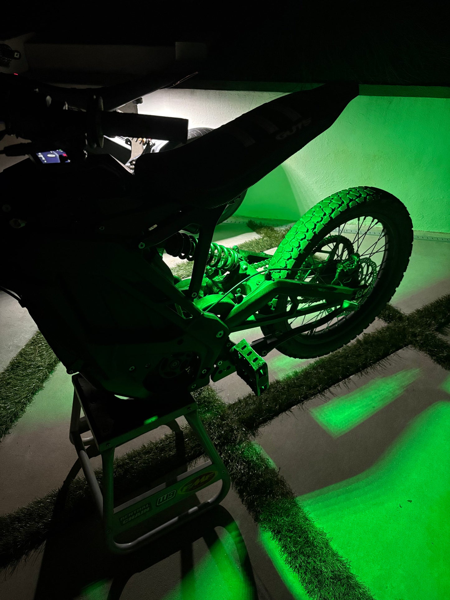 E-moto GLOW Rock Light