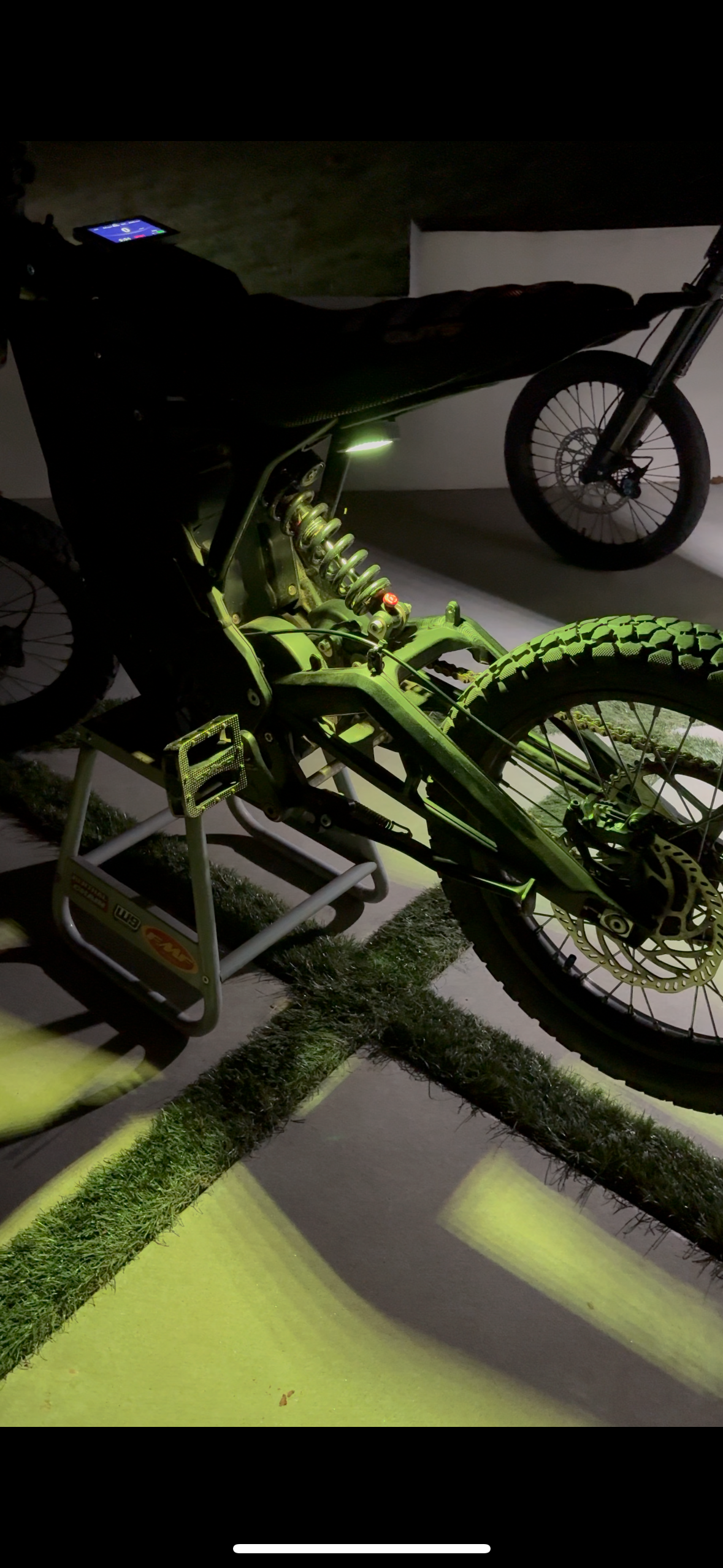 E-moto GLOW Rock Light