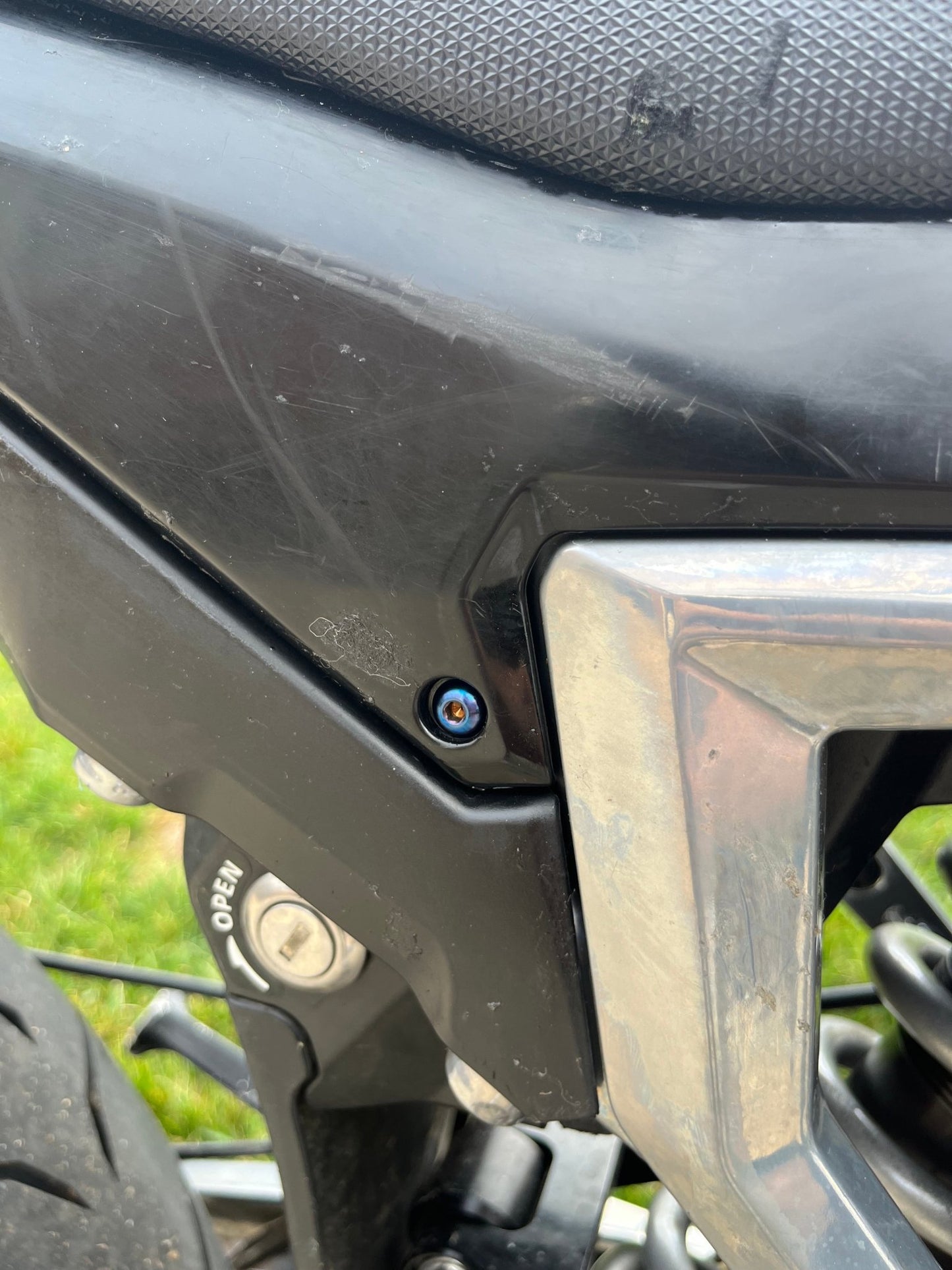 Ultra Bee Plastics (Set of 4) - MXwraps