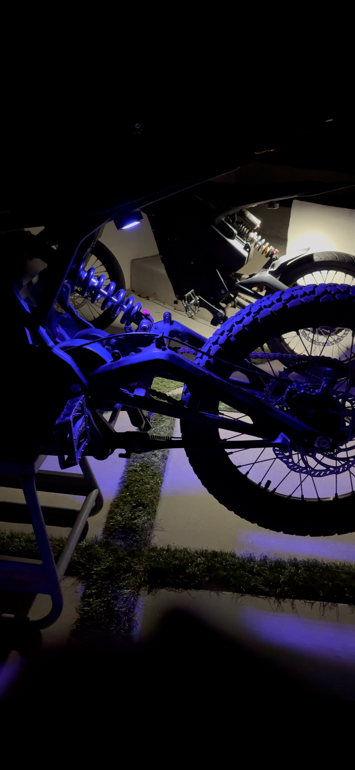 E-moto GLOW Rock Light