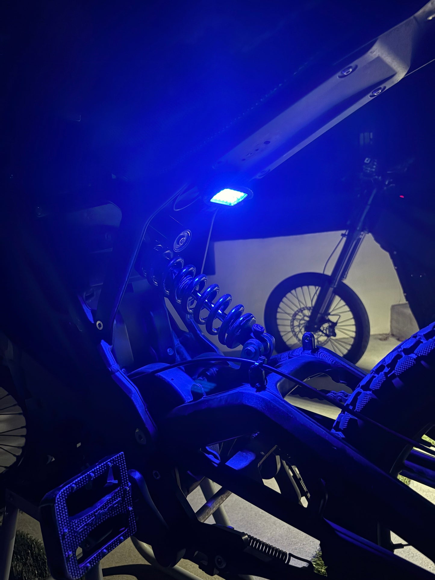 E-moto GLOW Rock Light