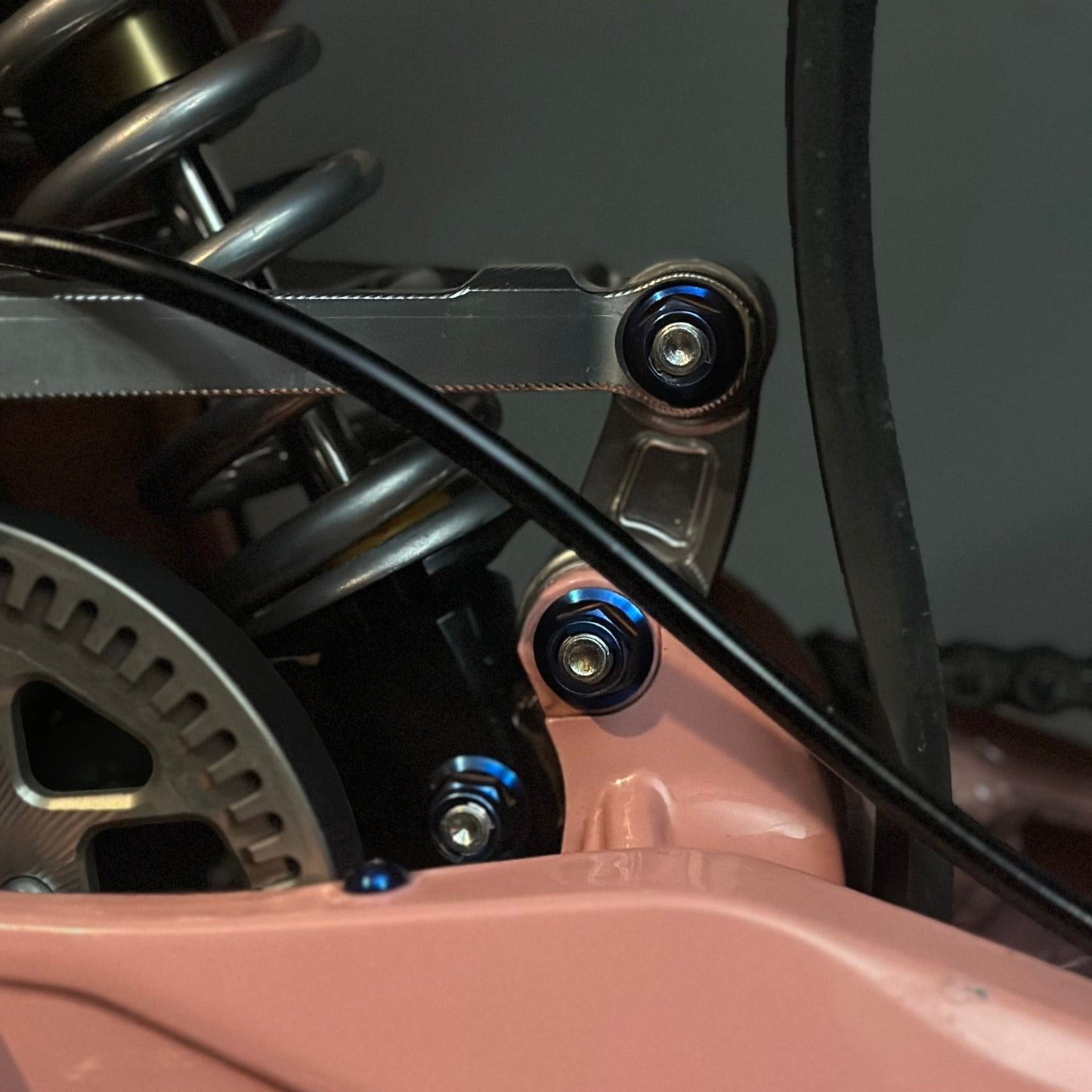 Titanium Linkage Nuts - Ultra Bee - MXwraps