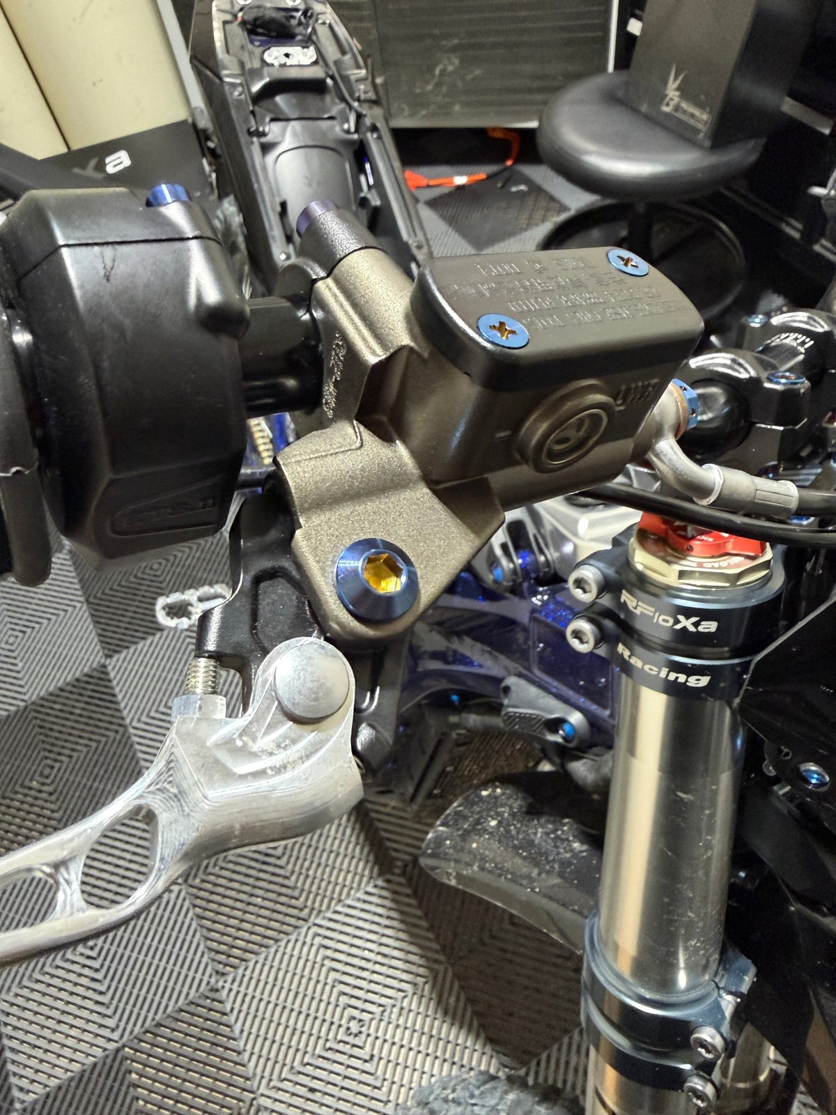 Ultra Bee Handle Bar Titanium Kit ($80 Value) - MXwraps