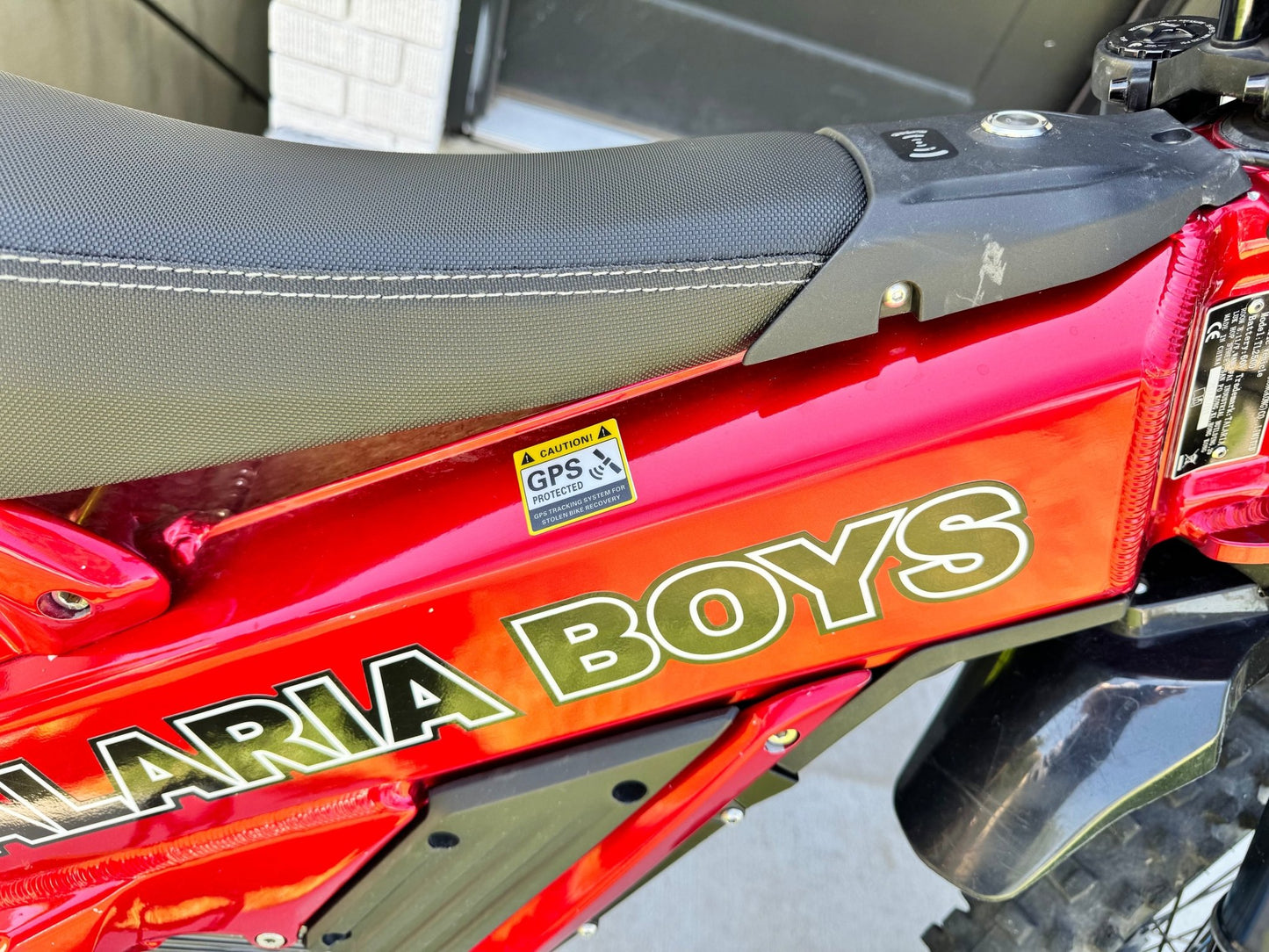 Anti Theft GPS Warning Sticker 3 Pack - MXwraps