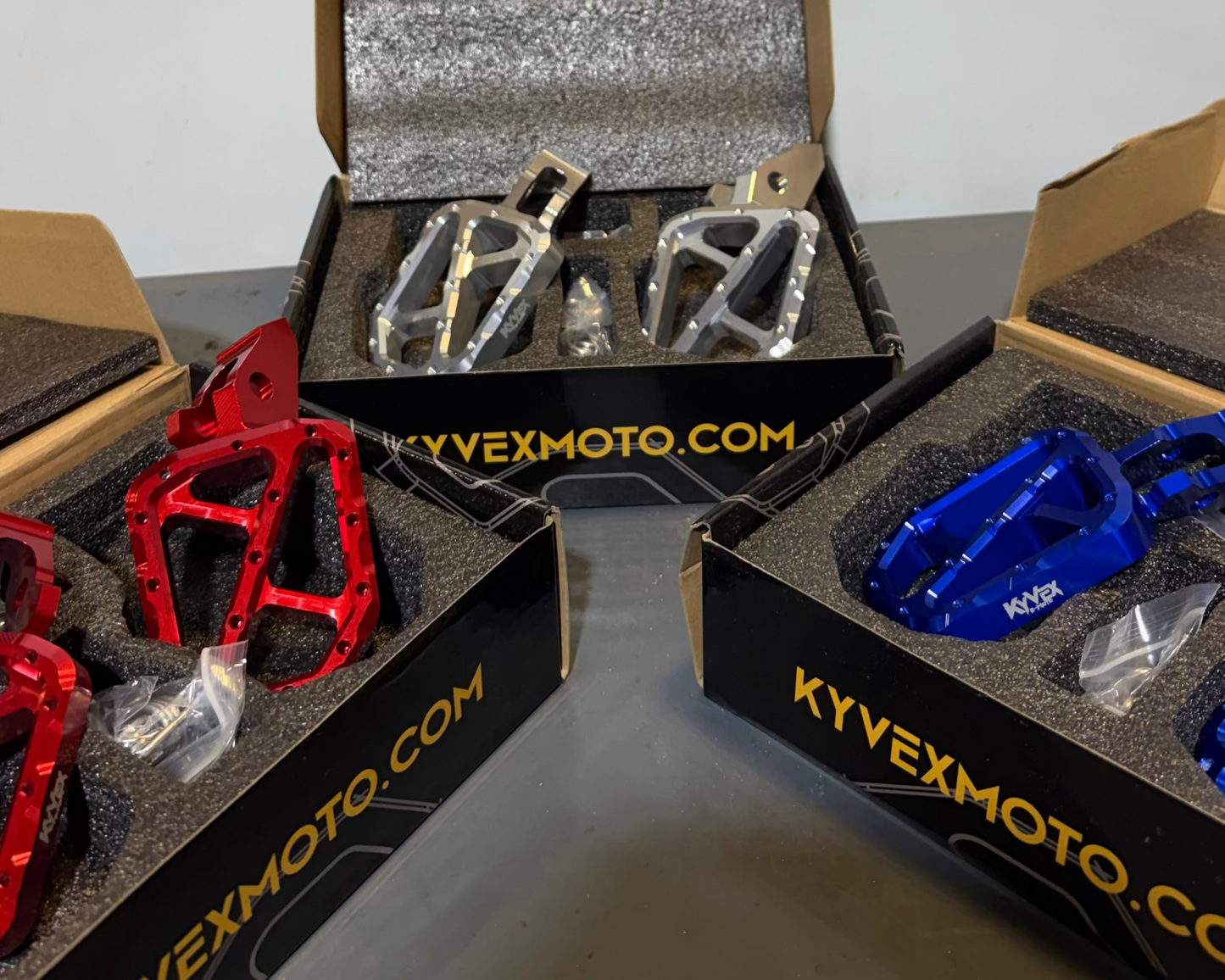 KyVex Billet Wide Foot Pegs - Ultra Bee Compatible