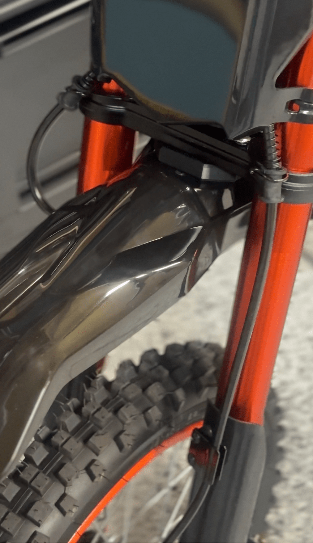 Tuttio Surron Front Fender Kit - MXwraps