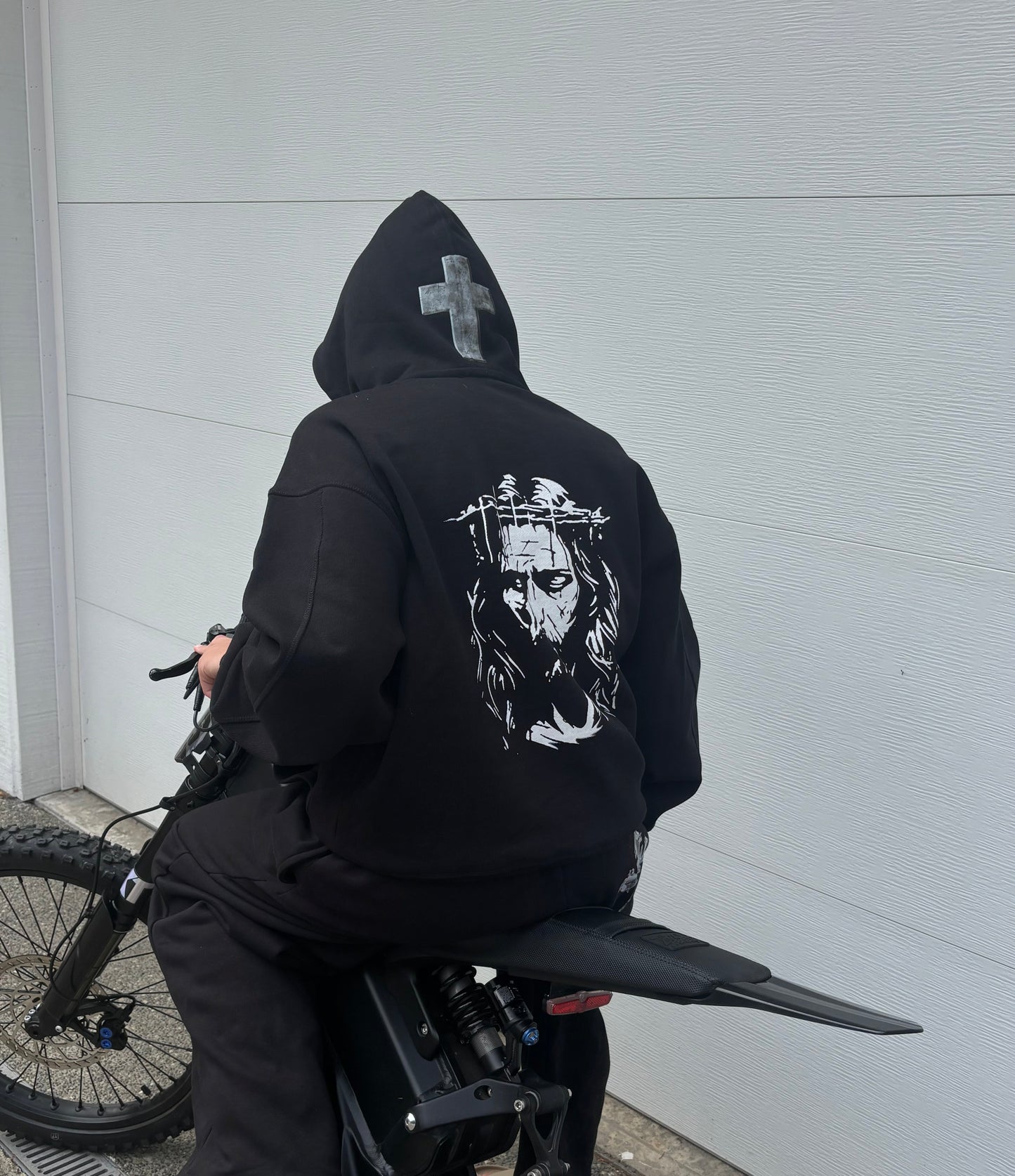 14 OZ black Urban hoodie