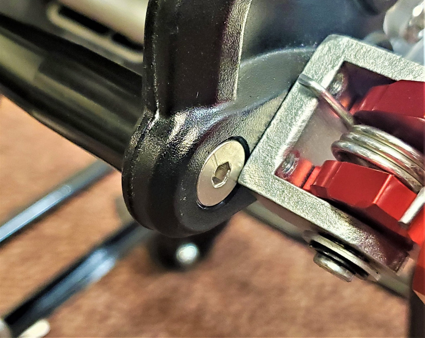 Warp 9 Surron Peg Brace - MXwraps
