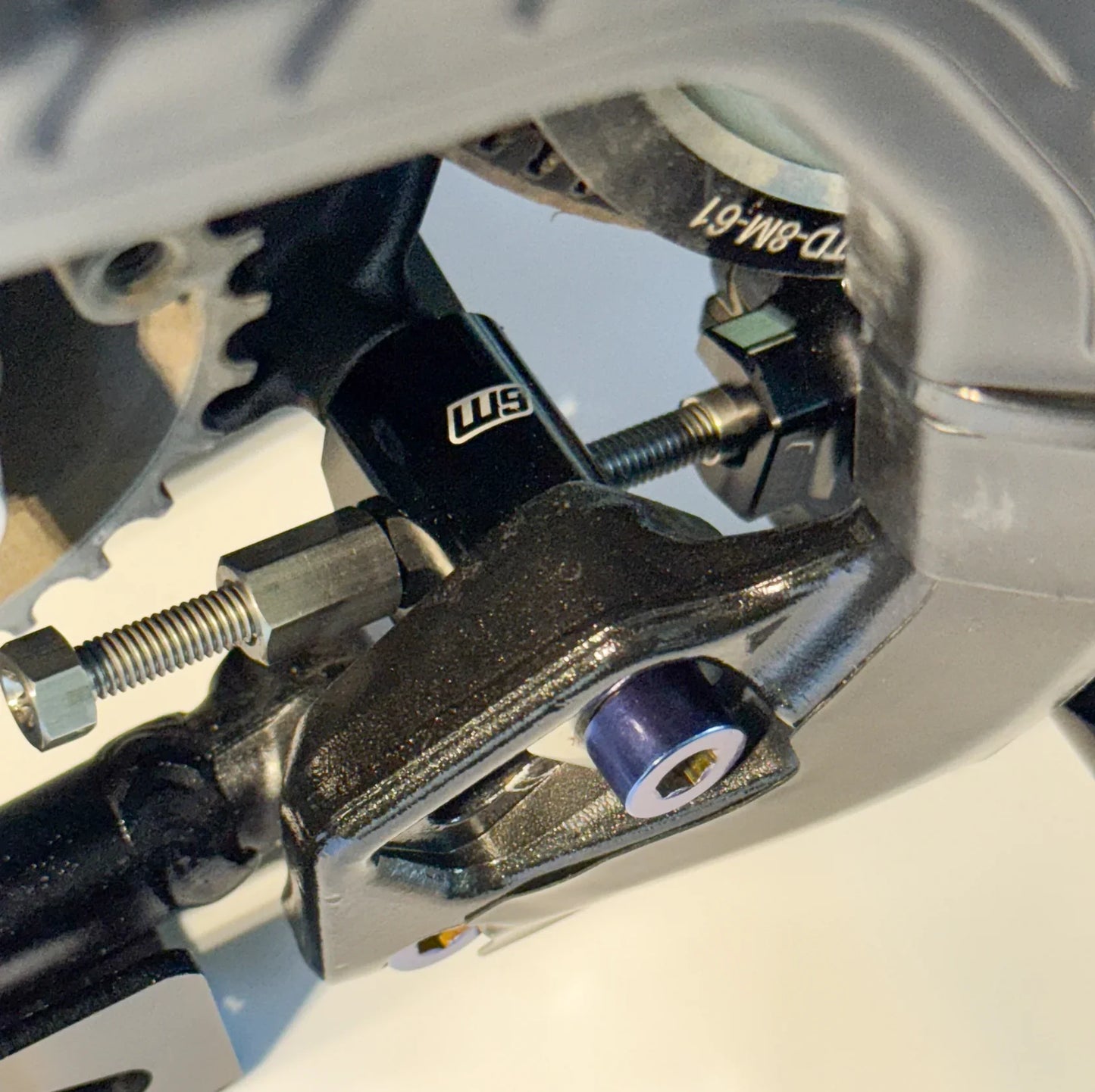 Warp 9 Ultra bee Motor Adjuster - MXwraps