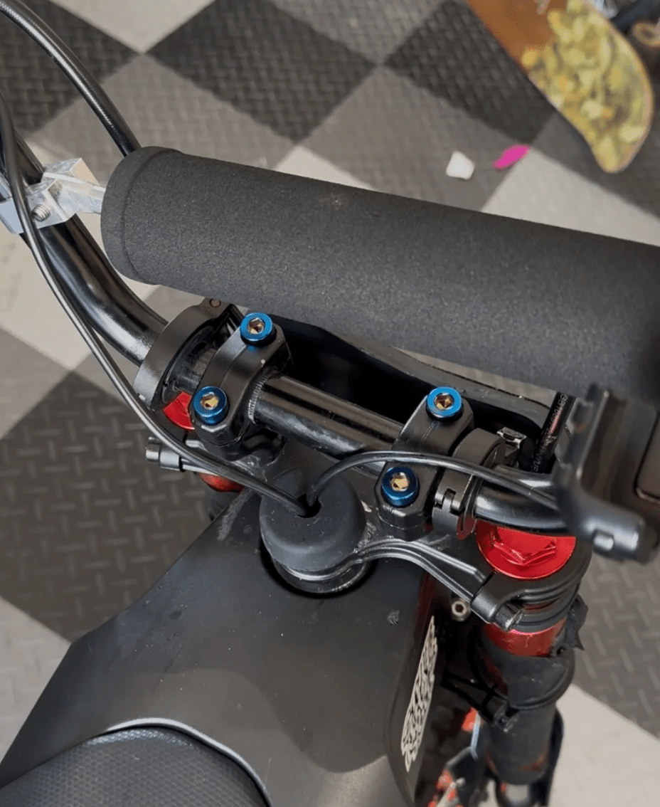 Tuttio/Rtr/Ebox/Mototec/Yozma Direct Mount Bolts (Set of 4) - MXwraps