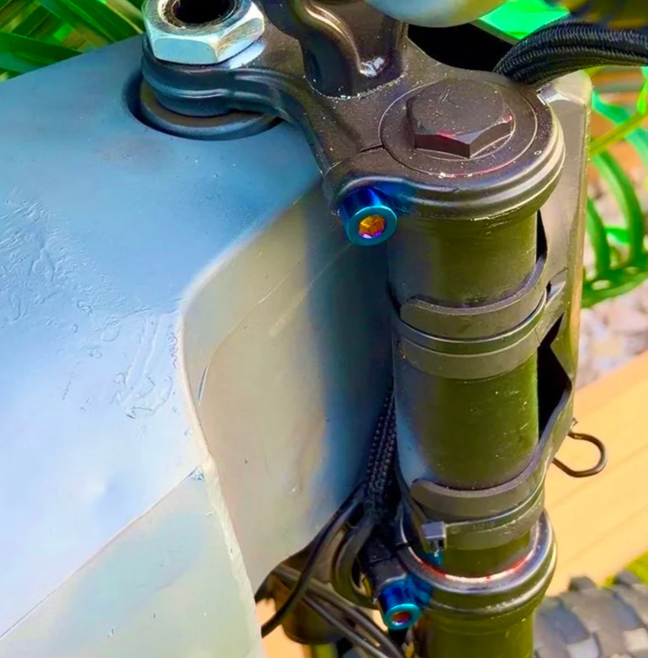 Tuttio/Yozma Tripple Clamp Bolts (Set of 4) - MXwraps