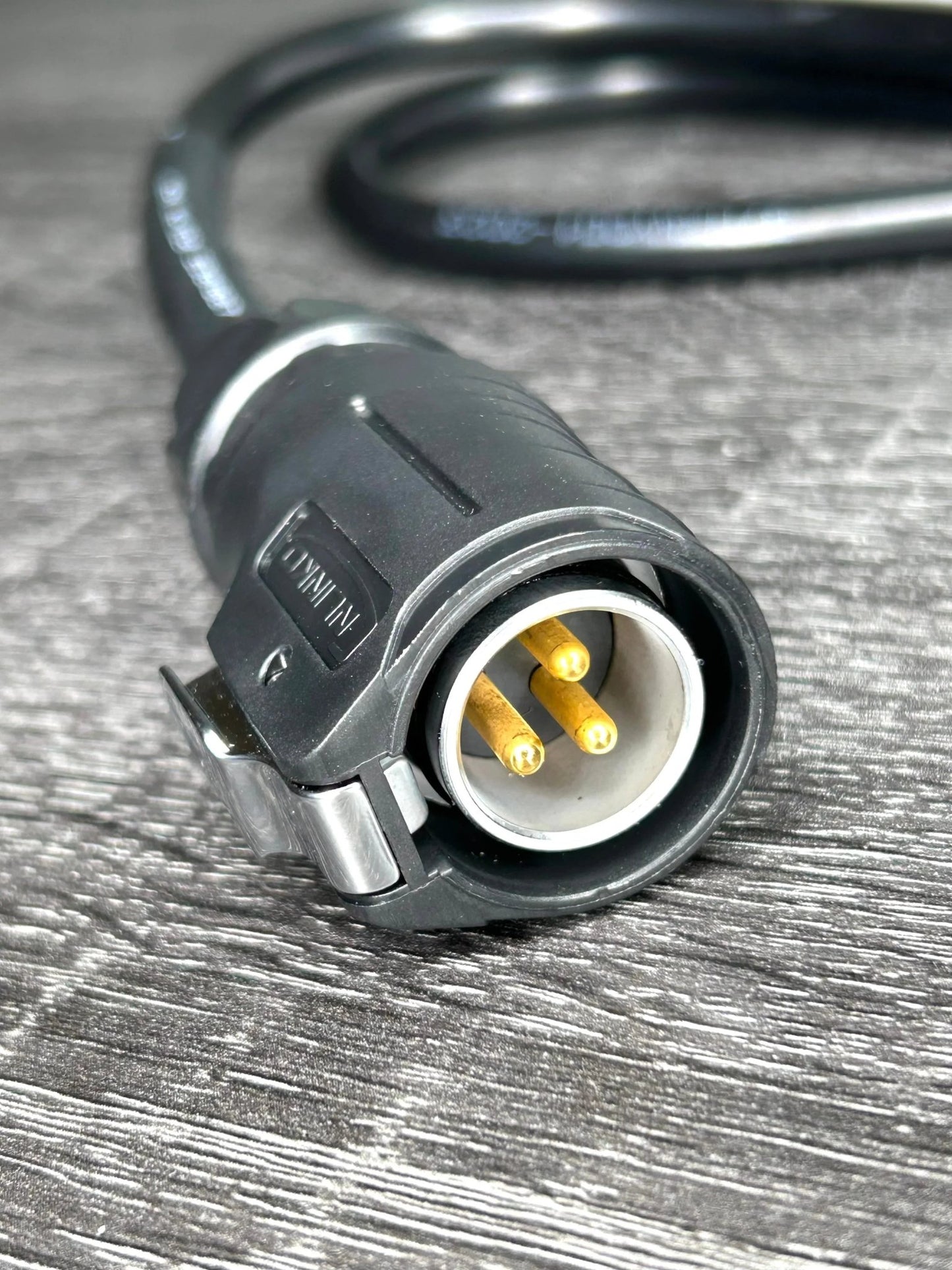 Surron Light Bee Charger - MXwraps