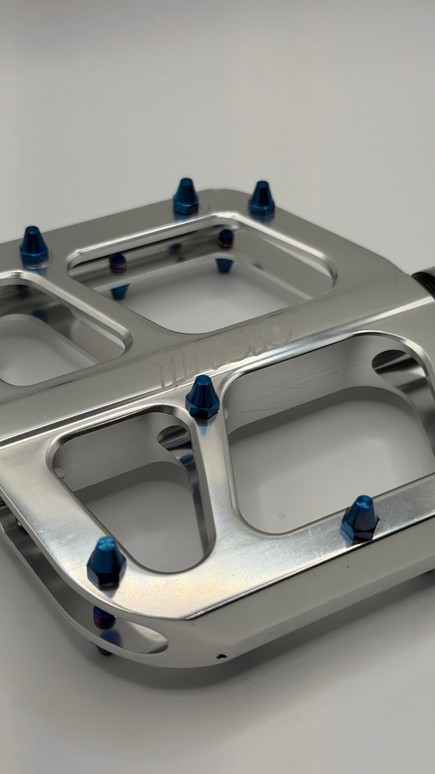 MXwraps Chrome Bike Pedals (Universal Fit)
