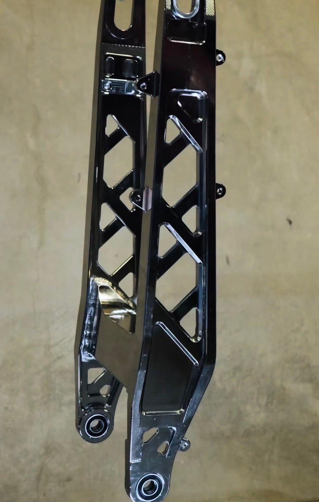 KyVex Billet Swingarm Compatible w/ Surron Ultra Bee - MXwraps