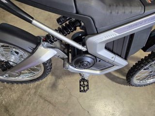 Emoto - X Rawrr Mantis Upgraded foot Pegs - MXwraps