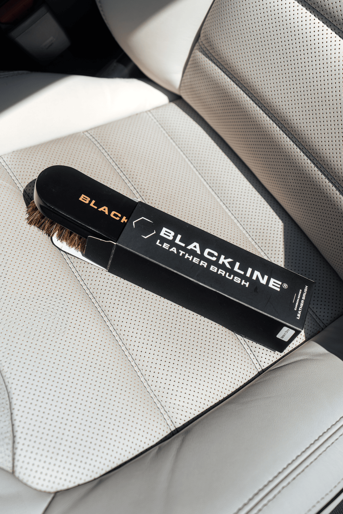 BLACKLINE® LEATHER BRUSH - MXwraps