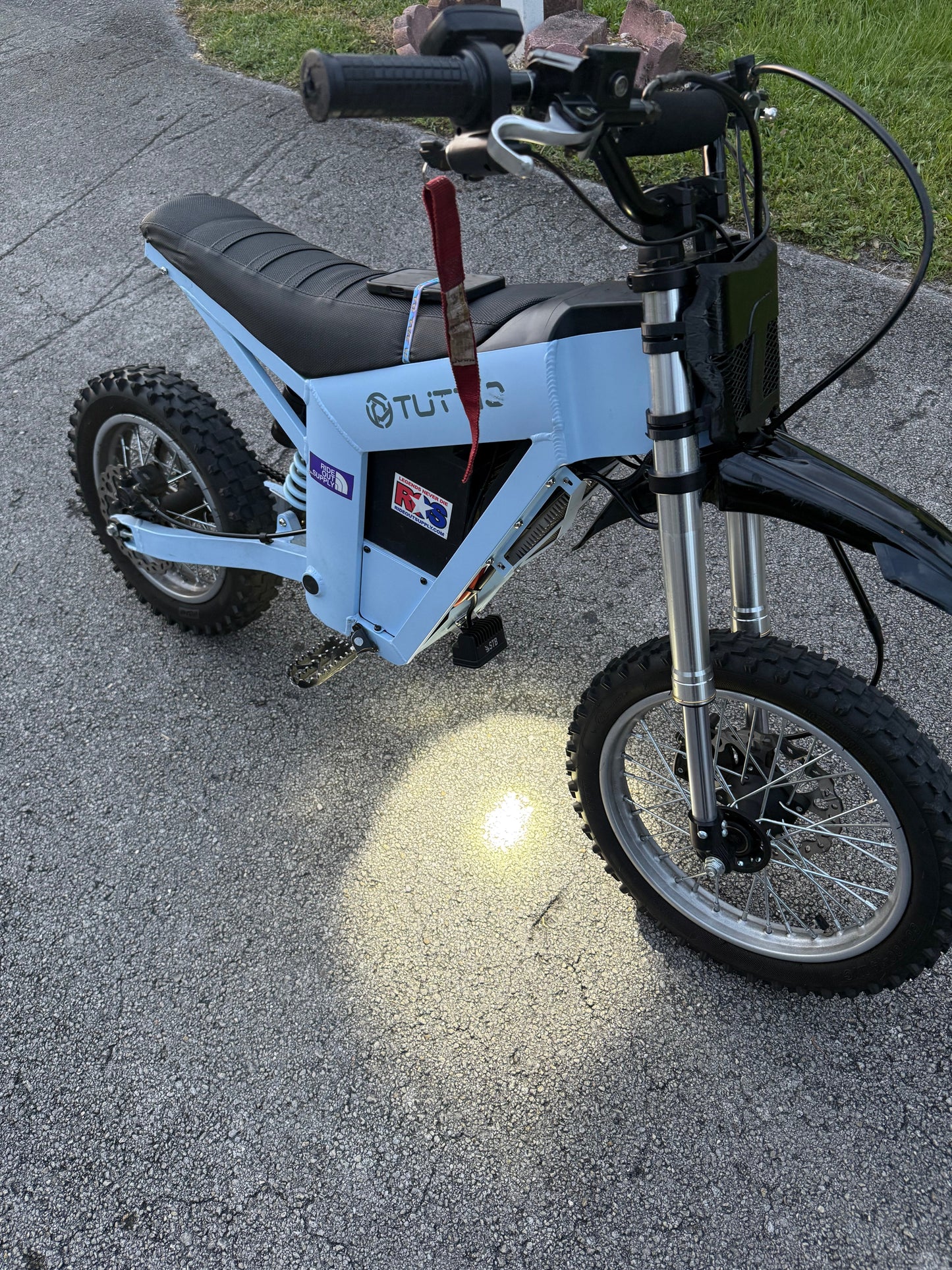Tuttio / Yozma Wheelie Light — StreetBeam™