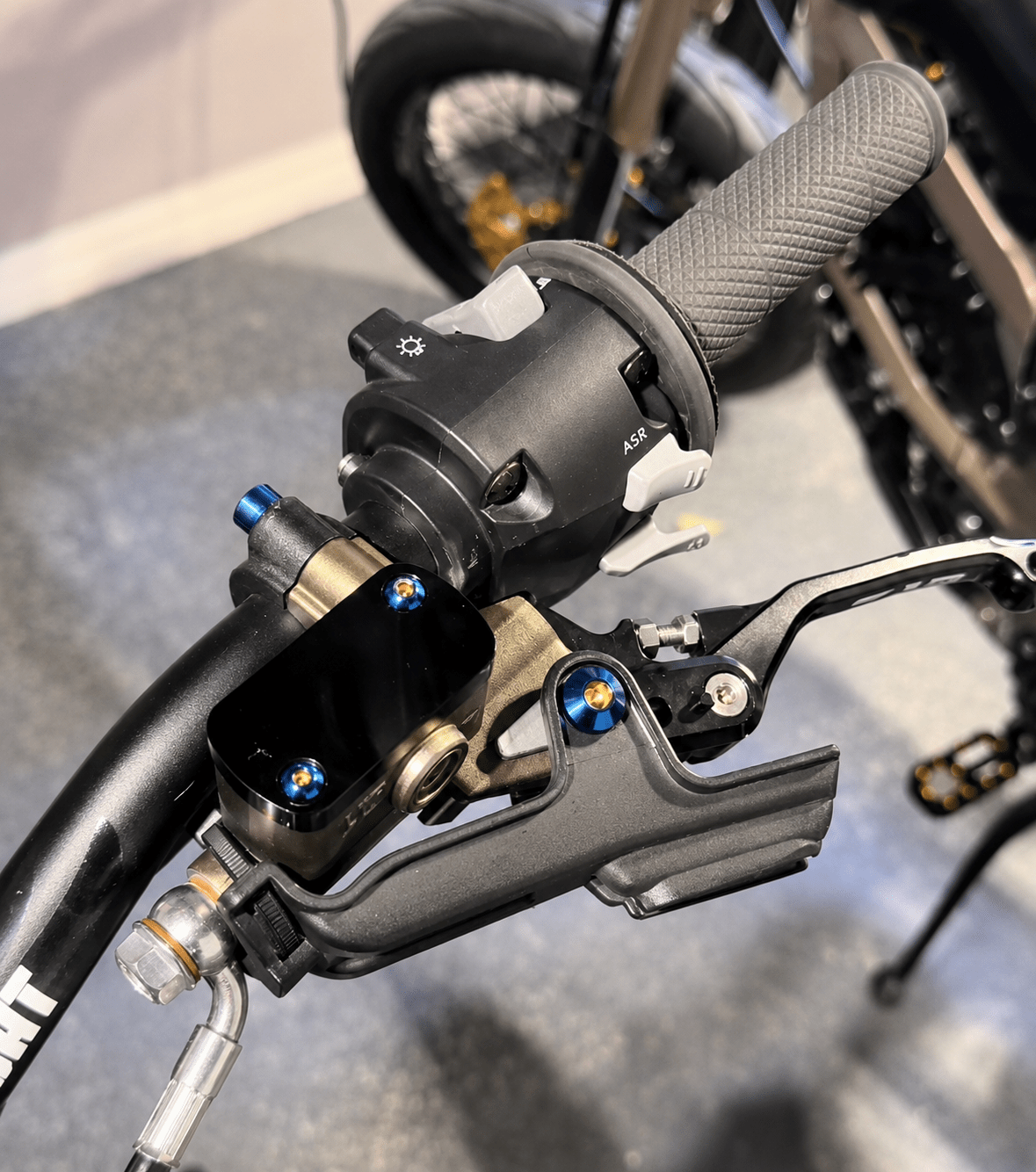 Ultra bee Brake titanium Kit ($50 value) - MXwraps