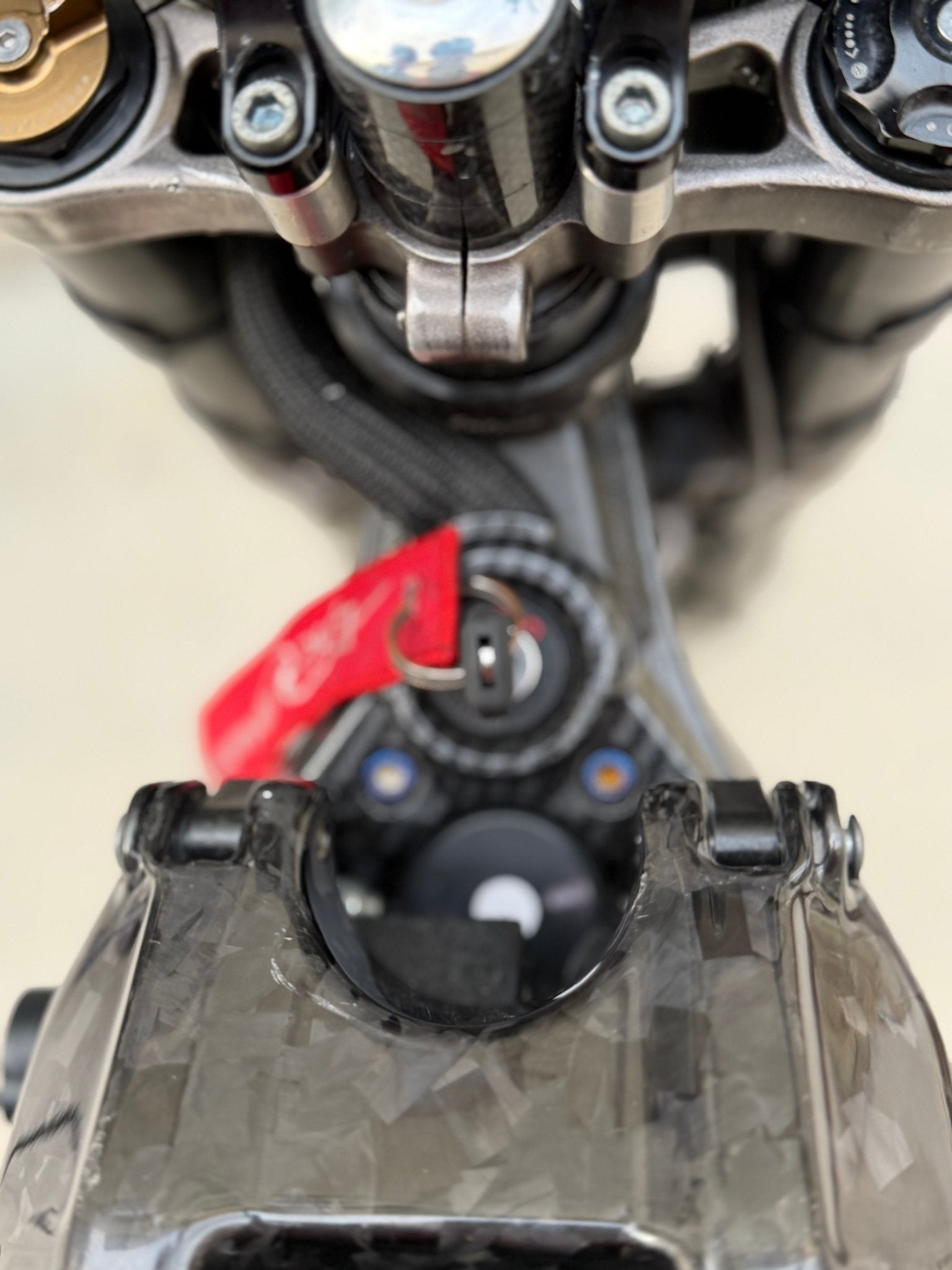 Emoto key ignition titanium - MXwraps