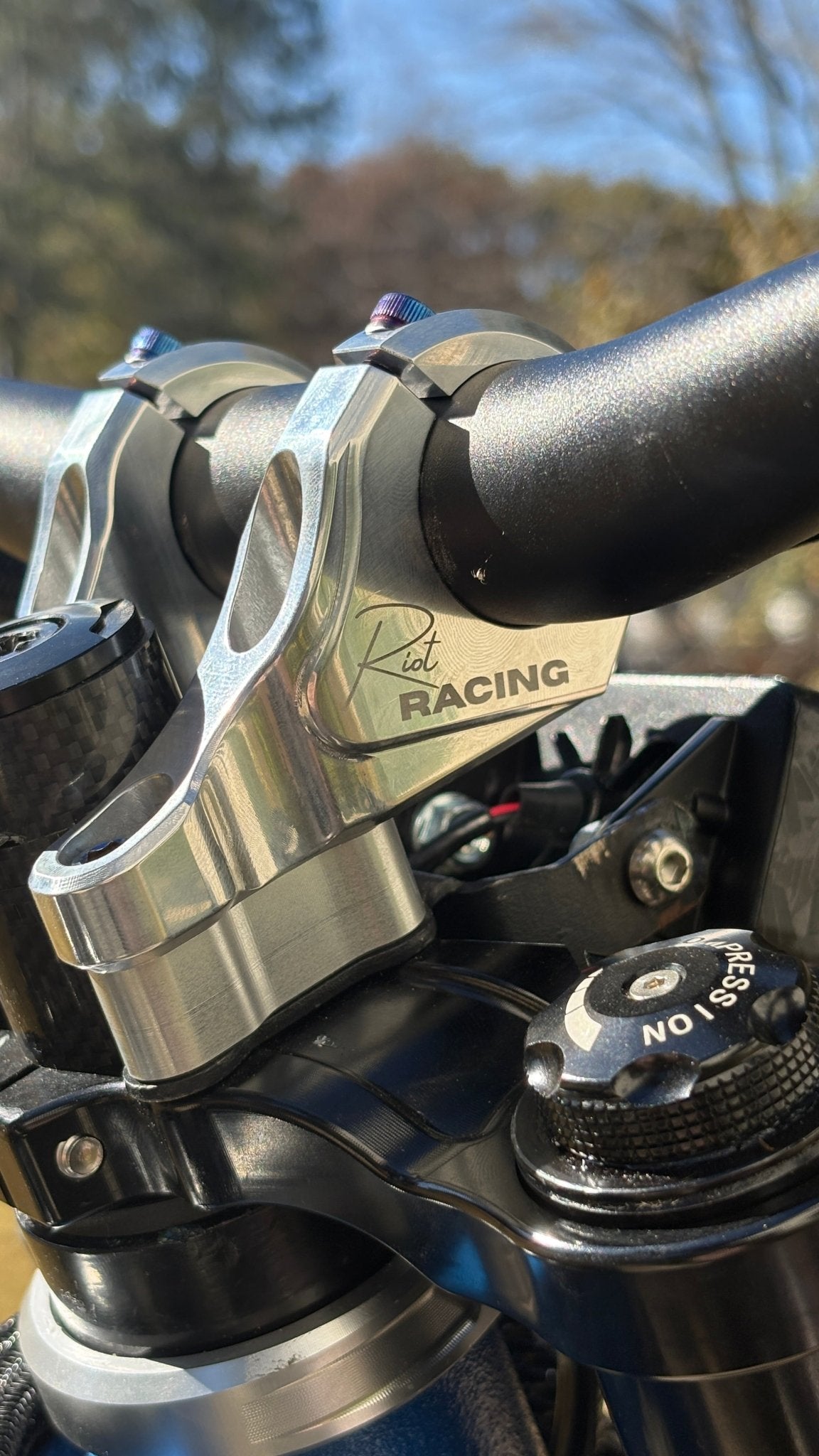 Riot Direct Stem 31.8mm V2 (FREE TITANIUM STYLE BOLTS) - MXwraps