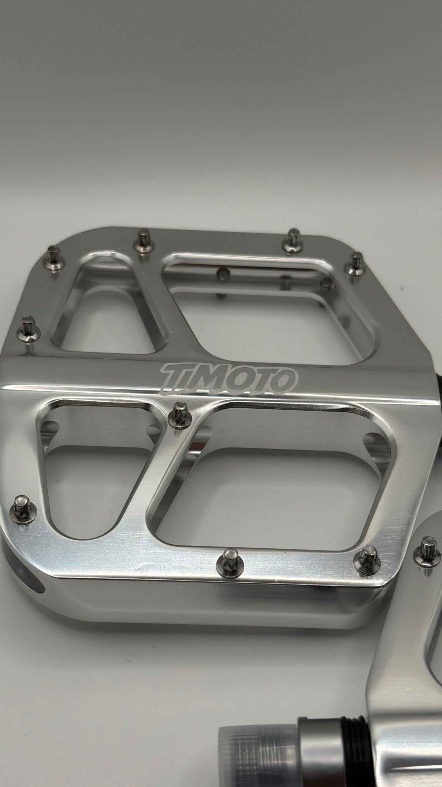 MXwraps Chrome Bike Pedals (Universal Fit)