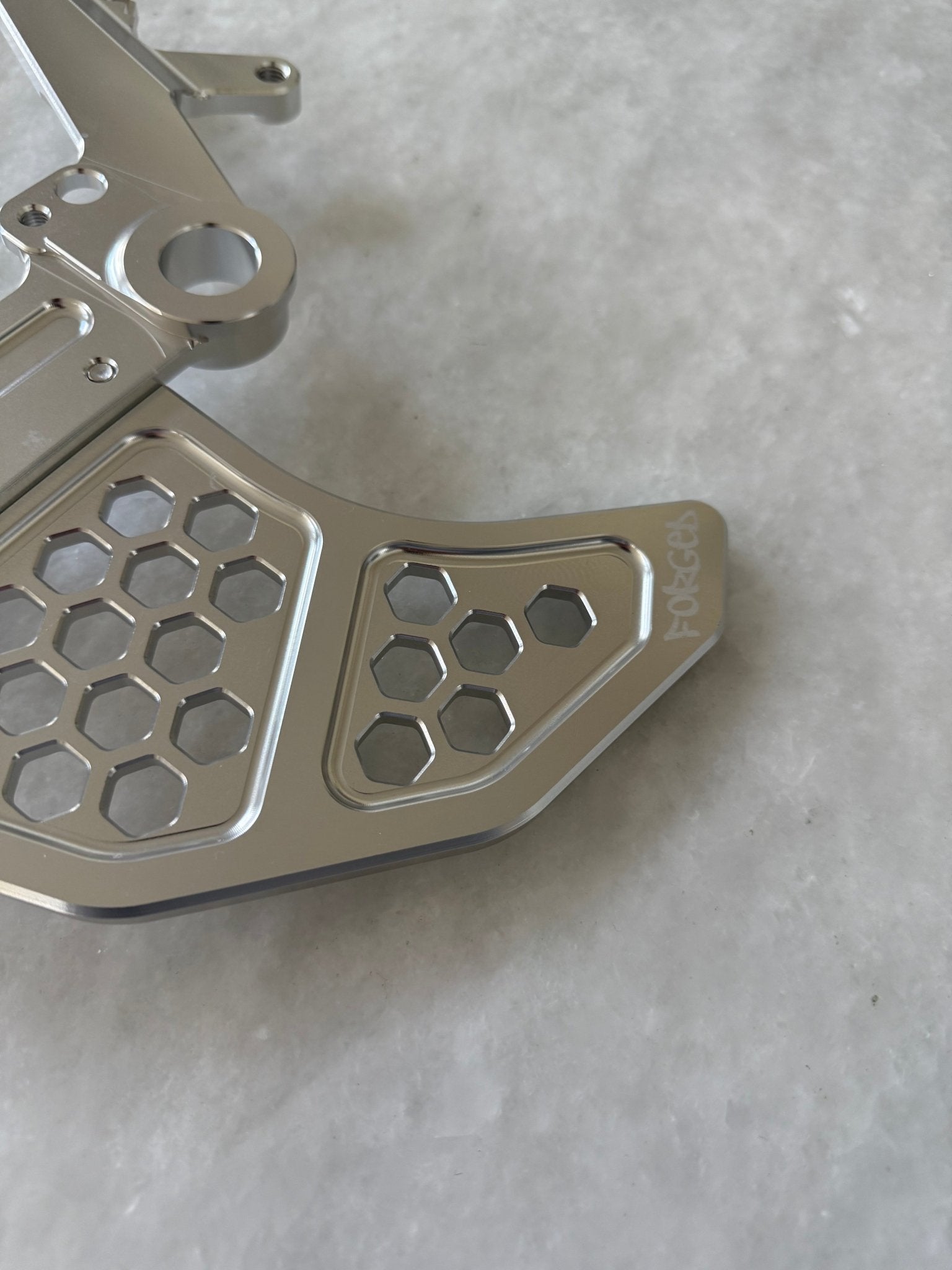 Metal Ultra - Bee Dual Caliper Mount - MXwraps