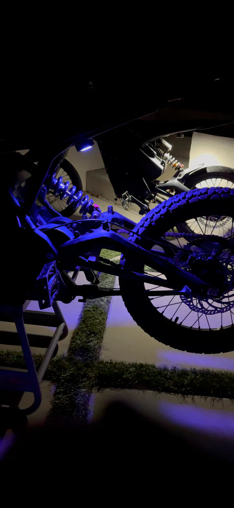 Battery Powered RGB Rock Light