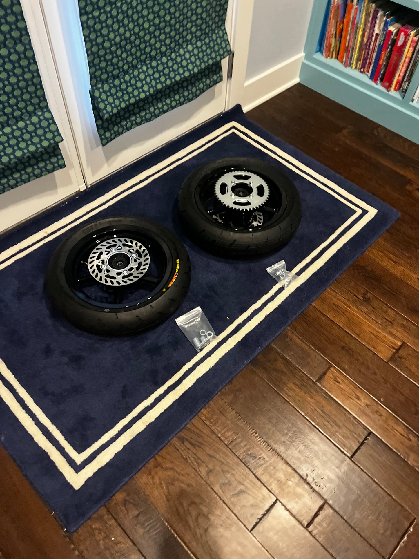 Yozma IN10 Supermoto Wheel Set