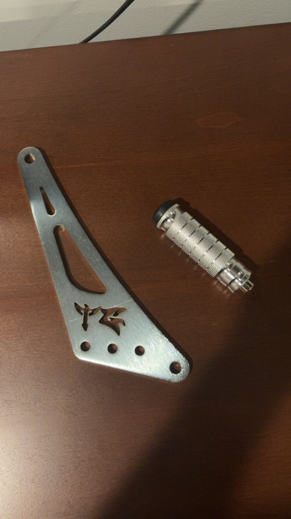 Ultra Bee Shift Lock - MXwraps
