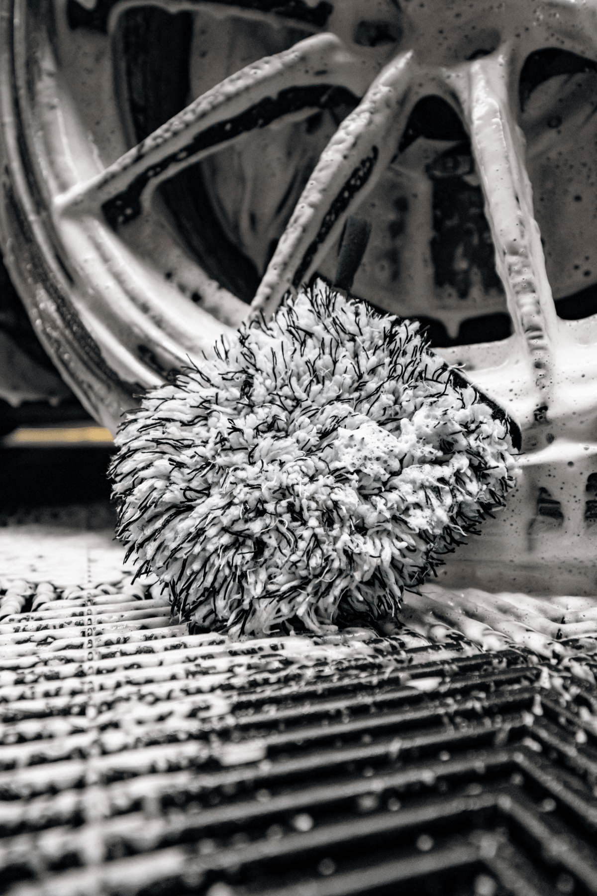 BLACKLINE® MICROFIBER WHEEL MITT