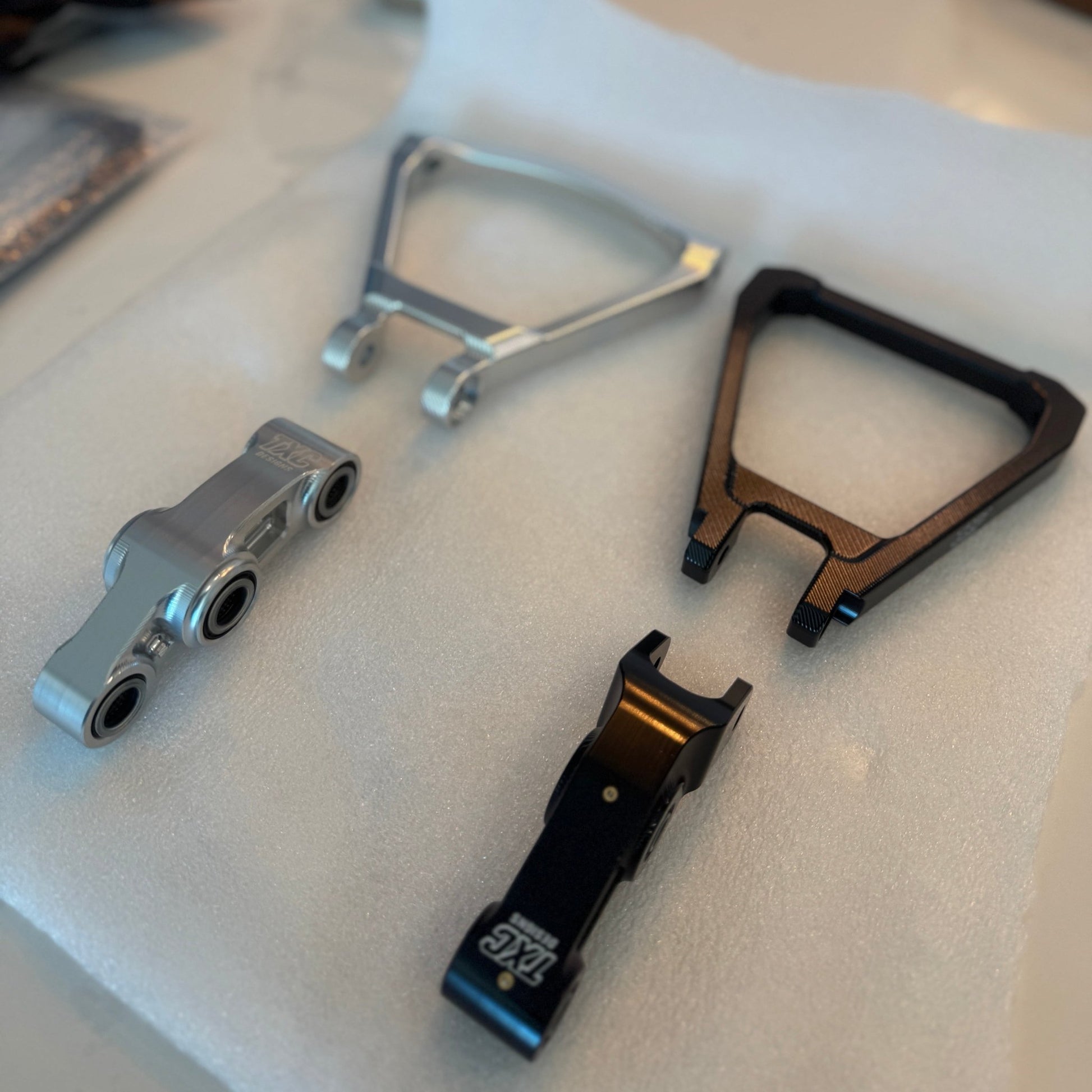 Surron Ultra Bee (Triangle+Linkage) - MXwraps