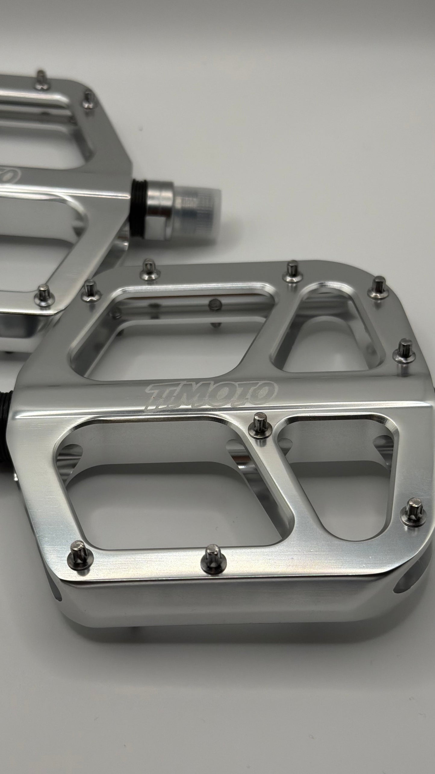 MXwraps Chrome Bike Pedals (Universal Fit)