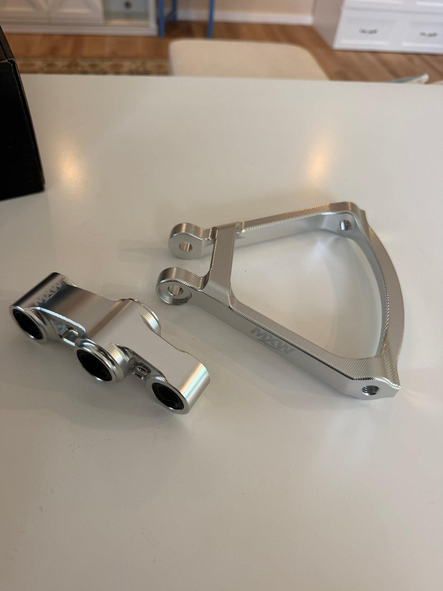 Surron Ultra Bee Triangle and Linkage - MXwraps