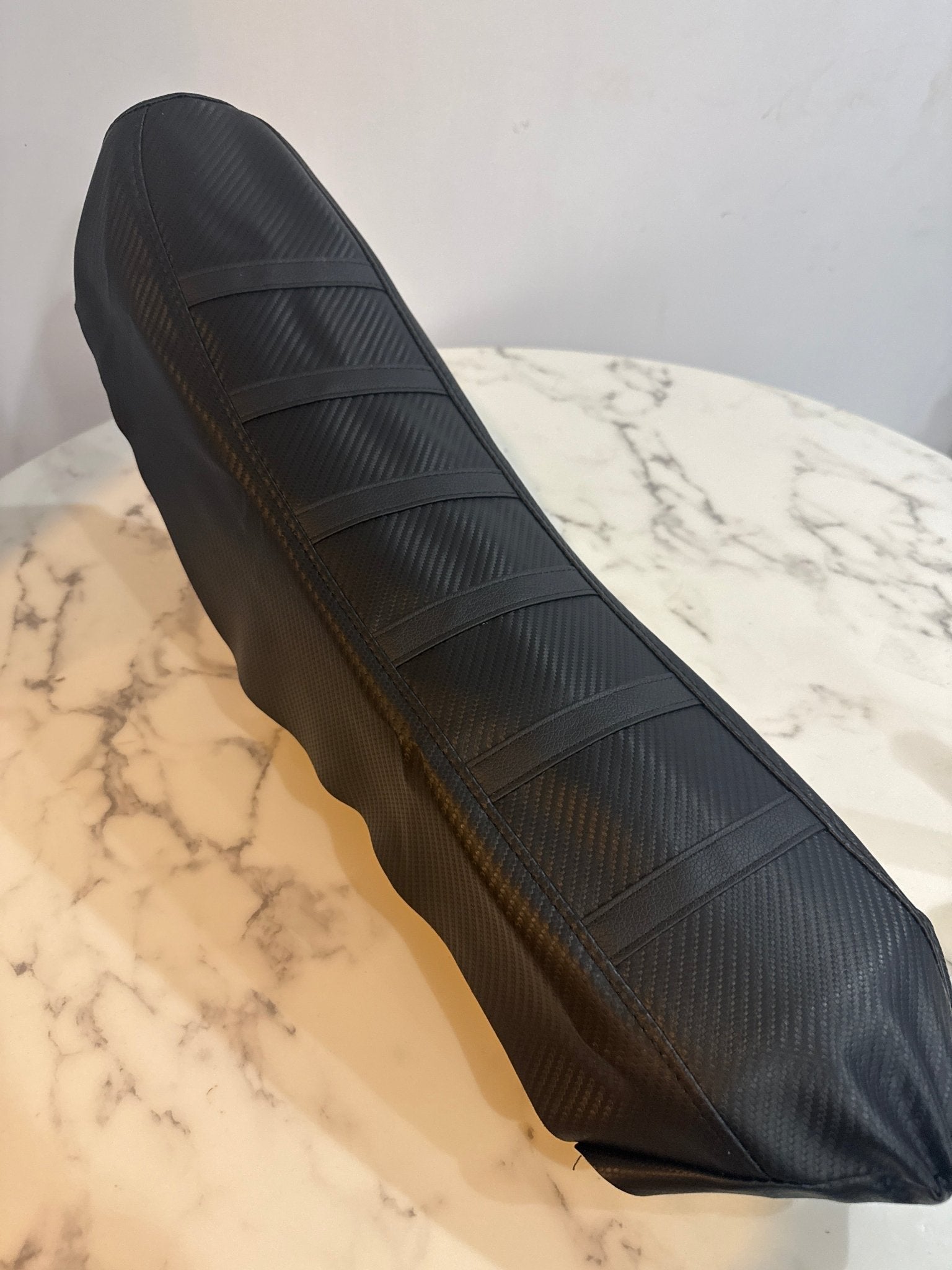 Black Ribbed Tuttio Soleil 01 Seat Cover - MXwraps