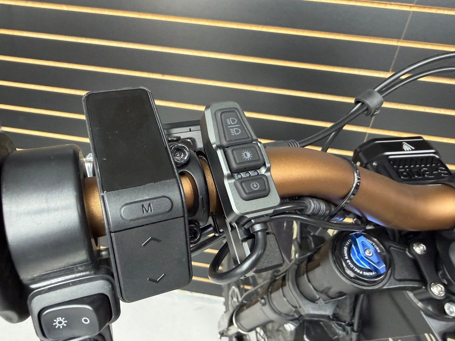 GiGigo Gi02 - S Upgraded E - Moto Headlight // With Handlebar Switch - MXwraps