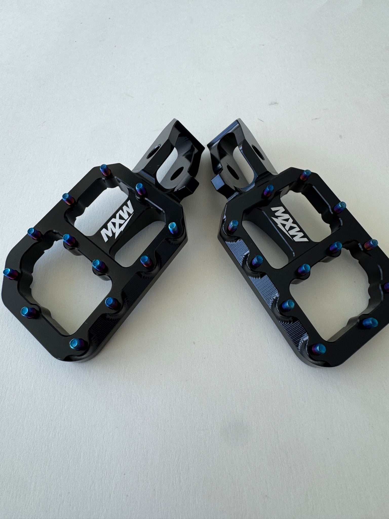 Titanium Black Wide Pegs - MXwraps
