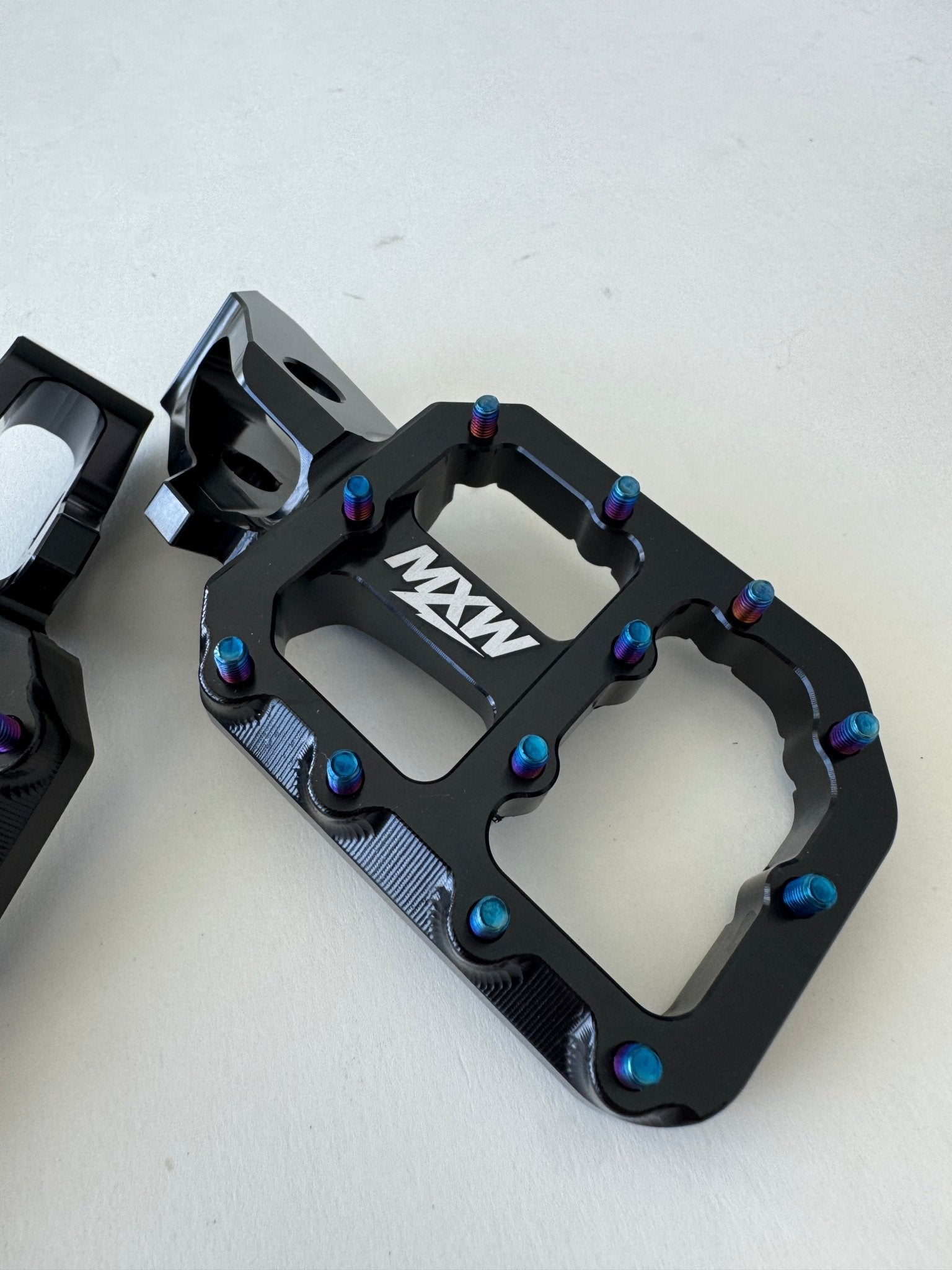 Titanium Black Wide Pegs - MXwraps