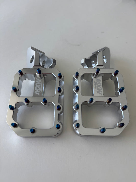 Titanium Chrome Wide Pegs - MXwraps