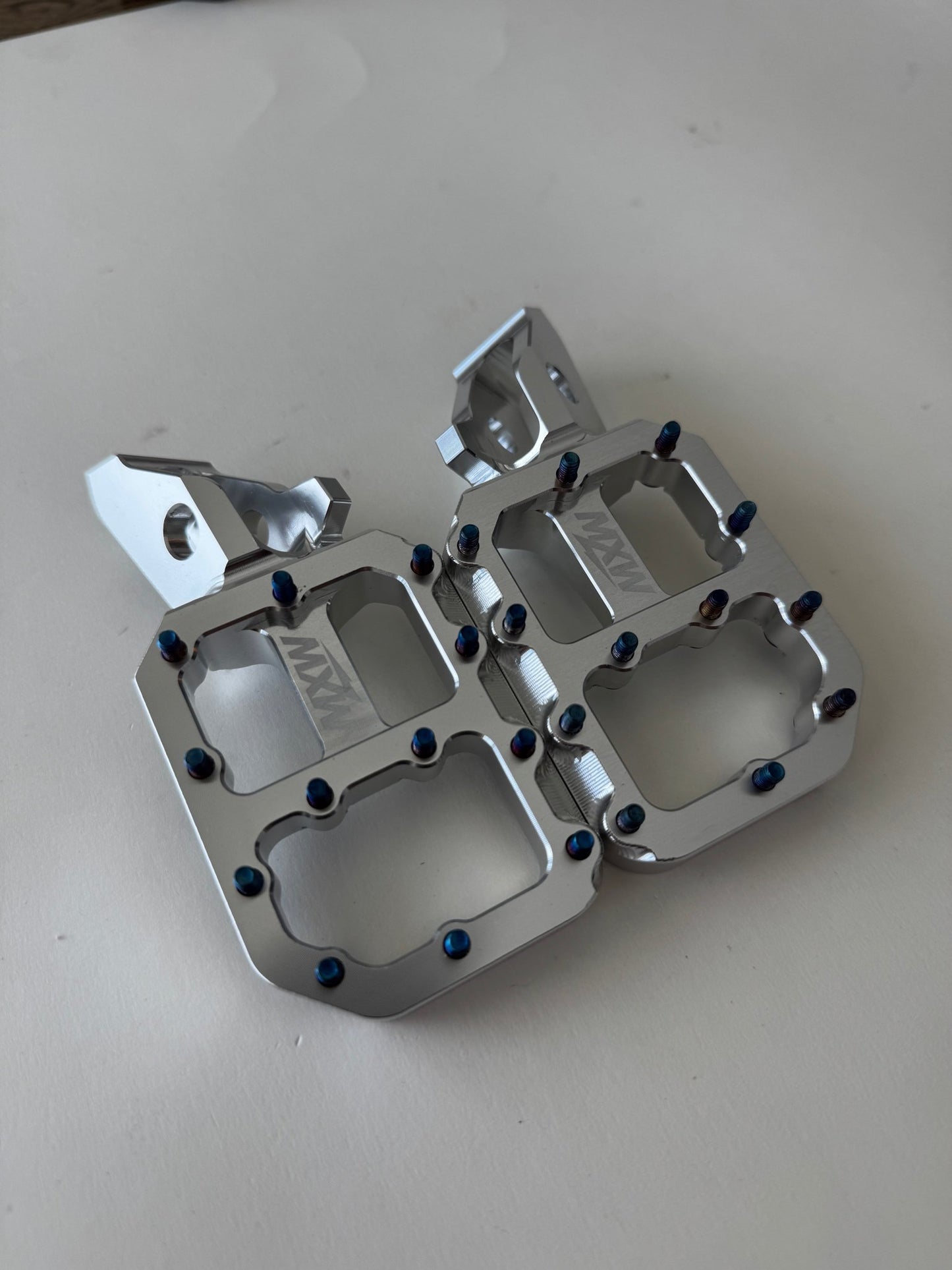 Titanium Chrome Wide Pegs - MXwraps