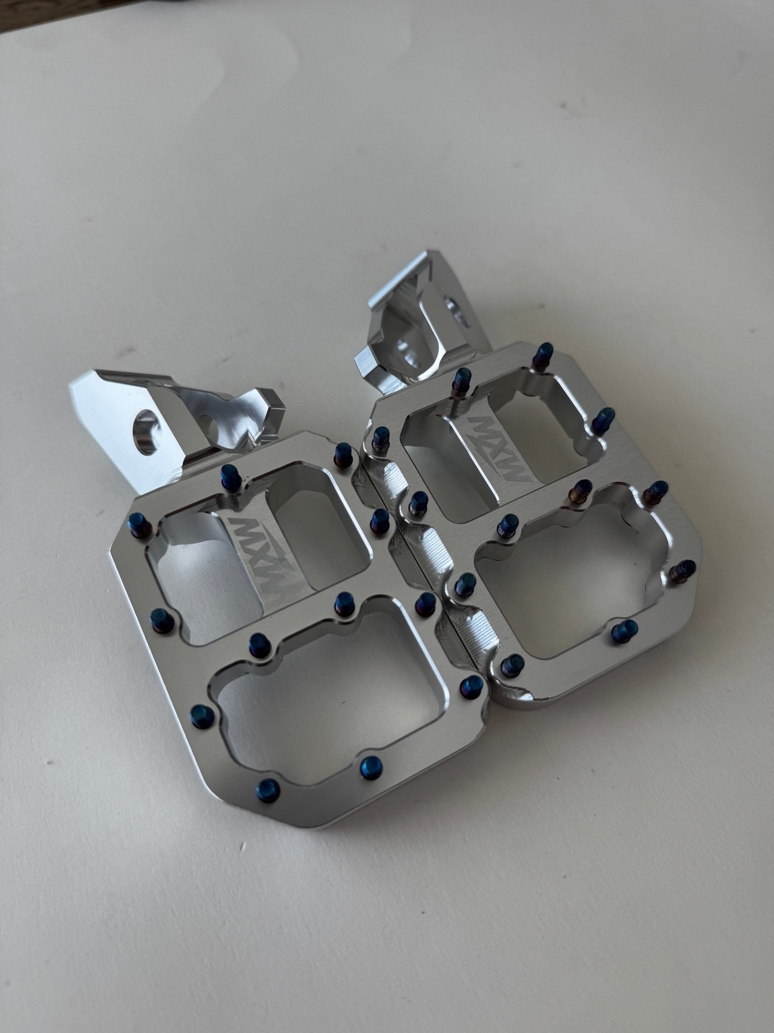 Titanium Chrome Wide Pegs - MXwraps