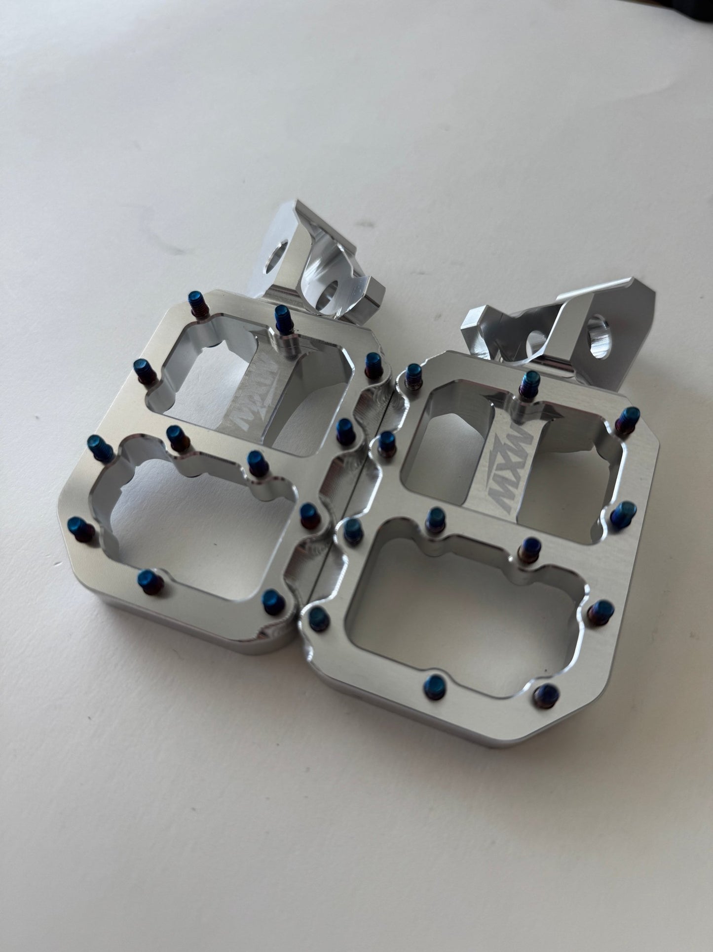 Titanium Chrome Wide Pegs - MXwraps