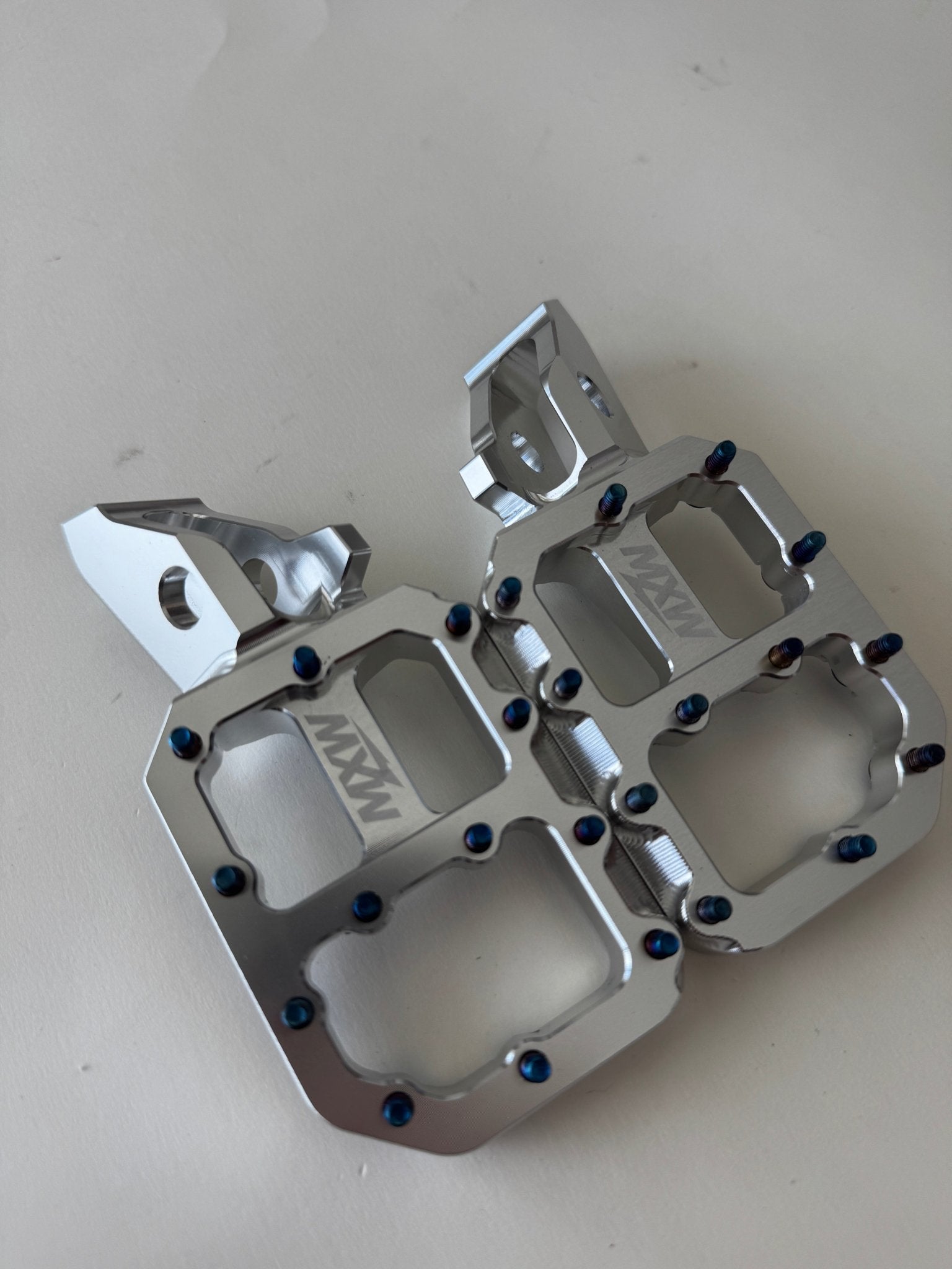 Titanium Chrome Wide Pegs - MXwraps