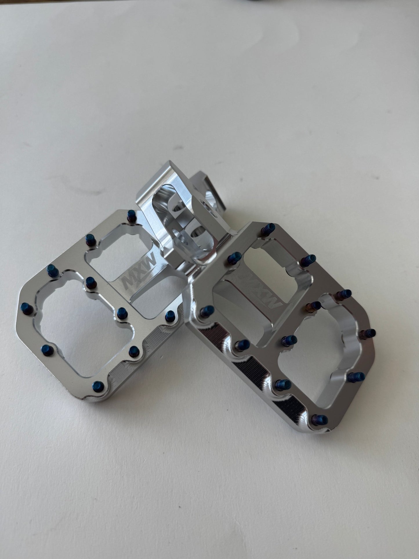 Titanium Chrome Wide Pegs - MXwraps