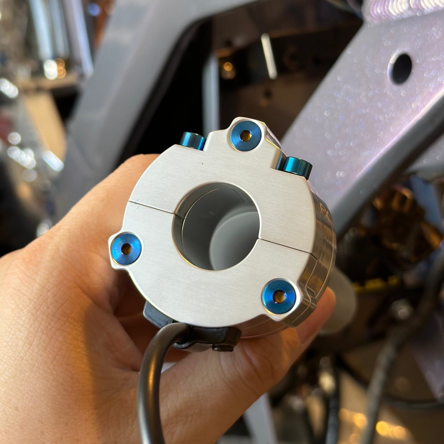 FX Throttle Titanium bolts - MXwraps