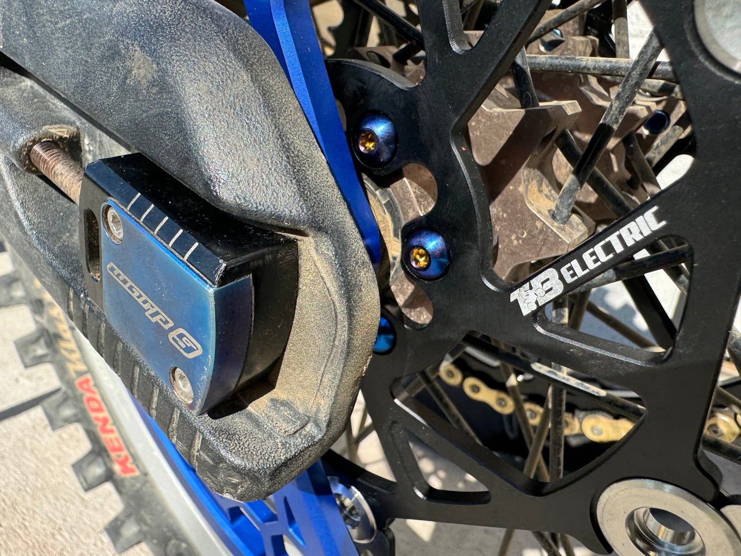 TB 220x2.3mm Floating Brake Rotor - MXwraps