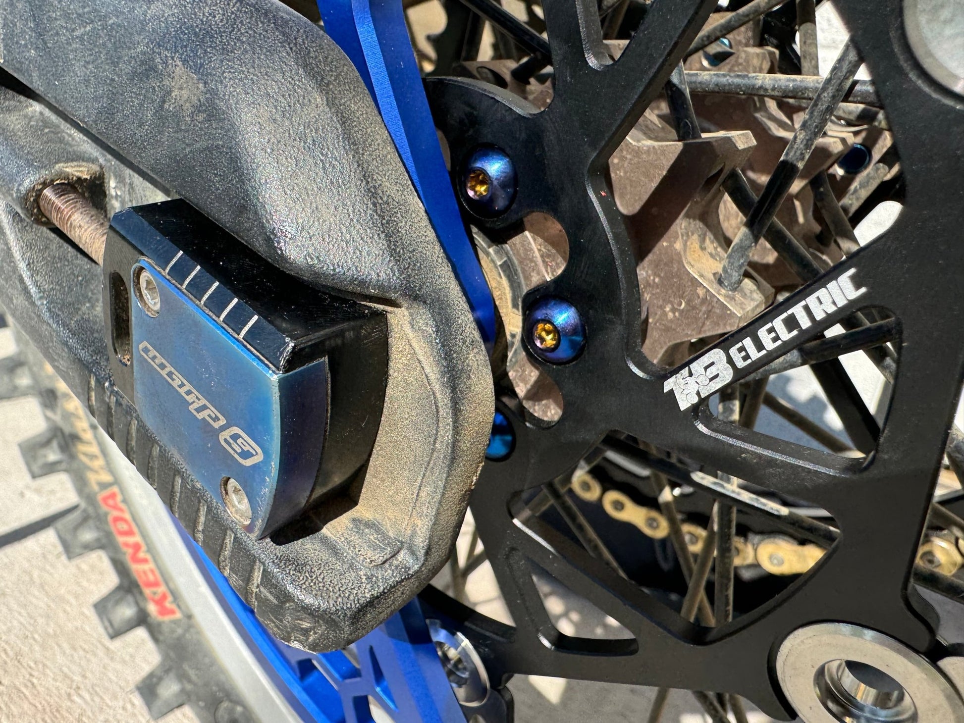 TB 220x2.3mm Floating Brake Rotor - MXwraps